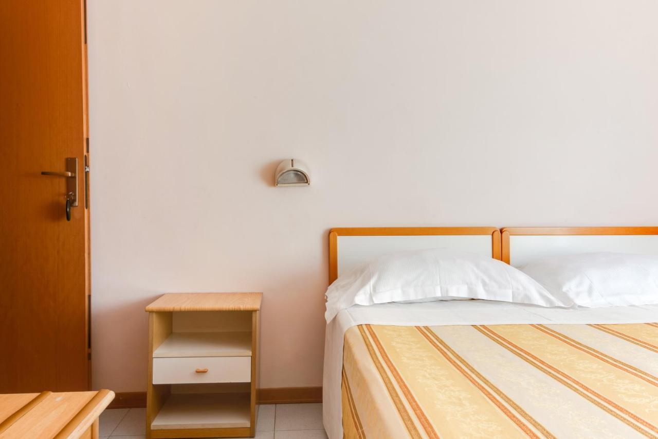 Hotel Sorriso Rimini Ngoại thất bức ảnh